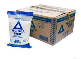 Tepung terigu segitiga biru 1 kg dus